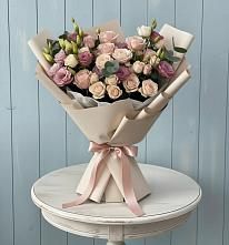 Букет цветов из:  Розы и Лизиантусы в Красной горе