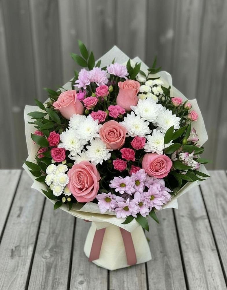 Букет цветов из: Альстромерии, Гвоздики, Розы и Хризантемы в Красной горе