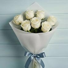 Букет 7 Белых роз Эдлесс Лав #REPLACE_PRED# Красной горе
