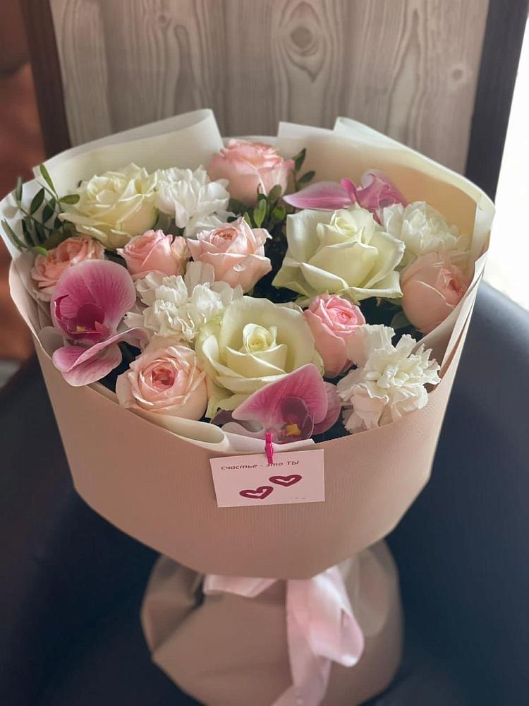 Букет цветов из: Орхидеи, Розы и Гвоздики в Красной горе