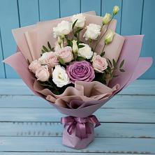 Букет цветов из:  Розы и Лизиантусы в Красной горе