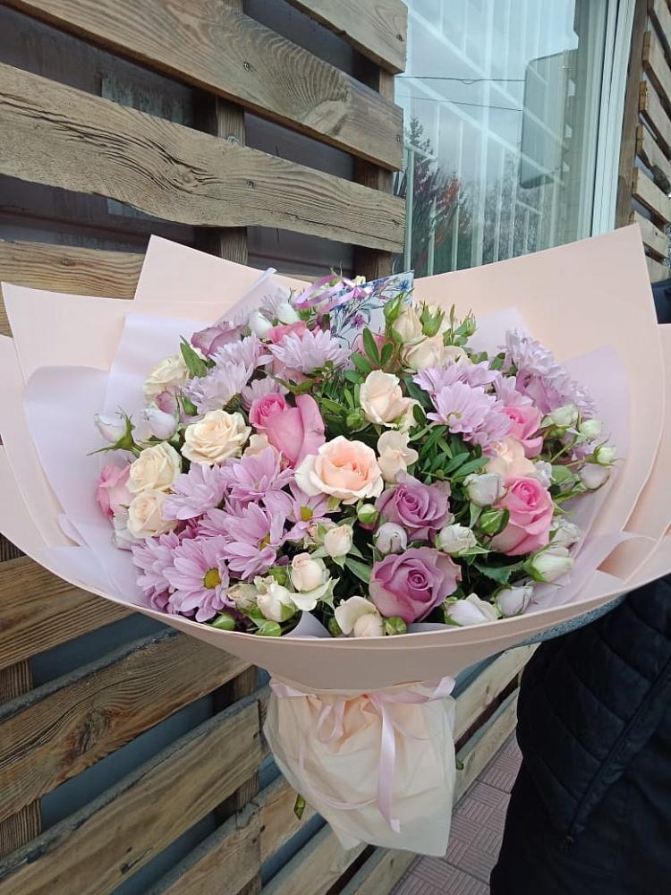 Букет цветов из: Розы и Хризантемы в Красной горе