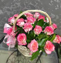 Цветочная композиция из Розы в корзине #REPLACE_PRED# Красной горе