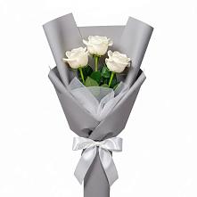 Букет 3 белые розы в Красной горе