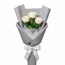 Букет 3 белые розы в Красной горе
