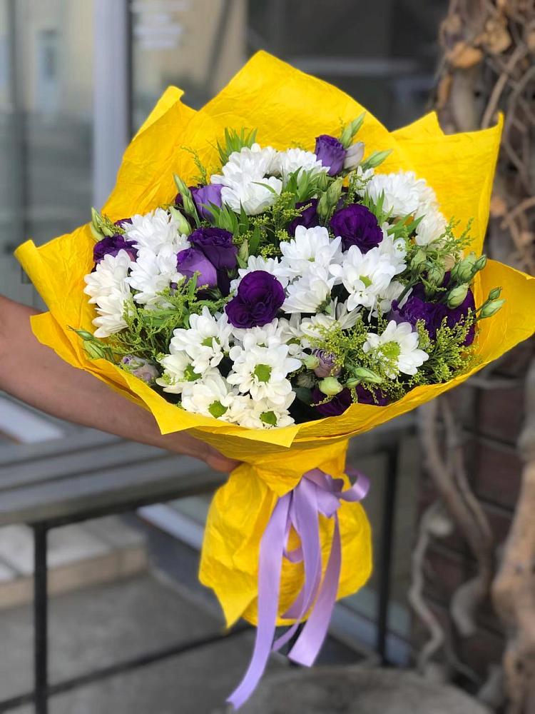 Букет цветов из: Ирисы, Хризантемы и Ромашки в Красной горе