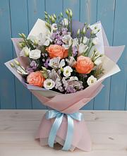 Букет цветов из:  Лизиантусы, Розы, Альстромерии и Гипсофила в Красной горе