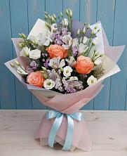 Букет цветов из:  Лизиантусы, Розы, Альстромерии и Гипсофила в Красной горе