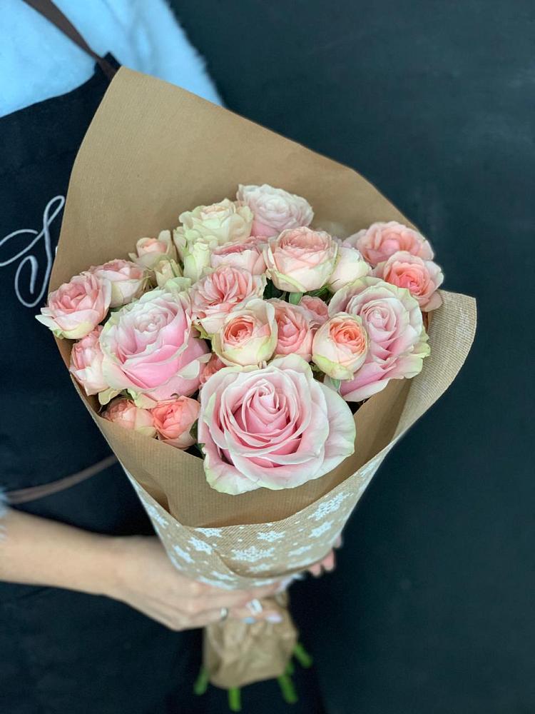 Букет цветов из: Хризантемы и Розы в Красной горе