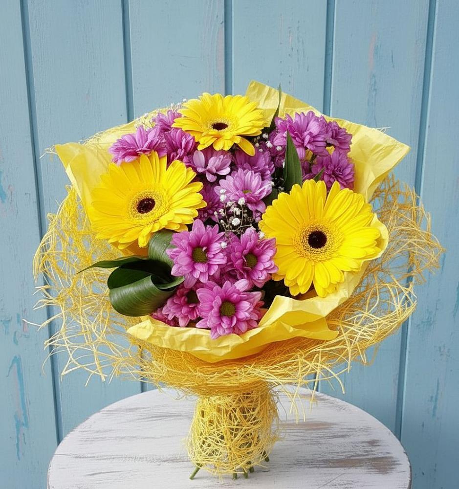 Букет цветов из: Хризантемы и Герберы в Красной горе