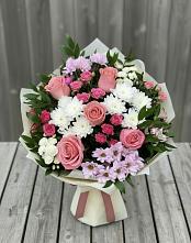 Букет цветов из:  Альстромерии, Гвоздики, Розы и Хризантемы в Красной горе