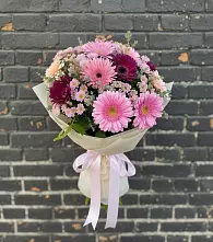 Букет цветов из:  Герберы и Хризантемы в Красной горе