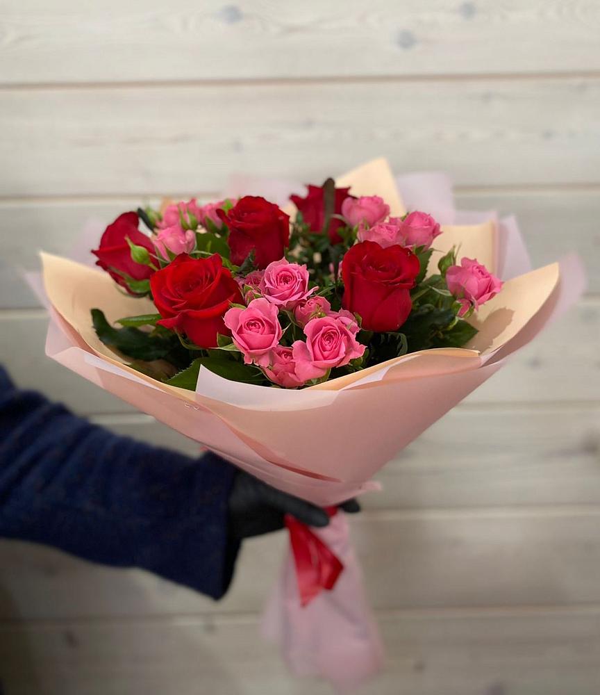 Букет цветов из: Розы в Красной горе