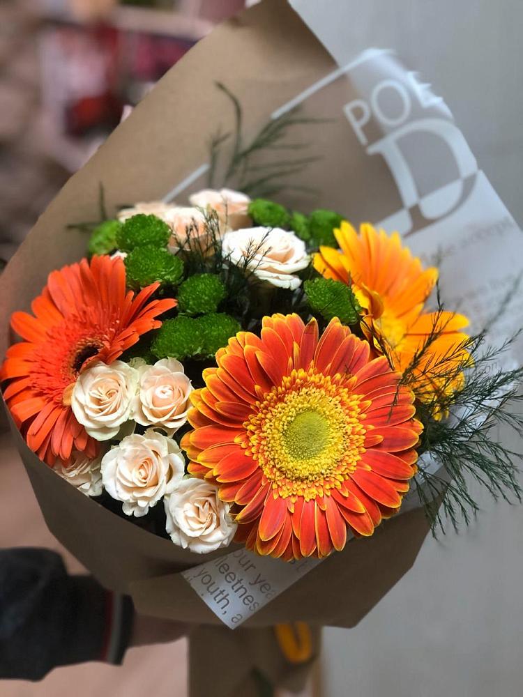 Букет цветов из: Герберы, Хризантемы и Розы в Красной горе