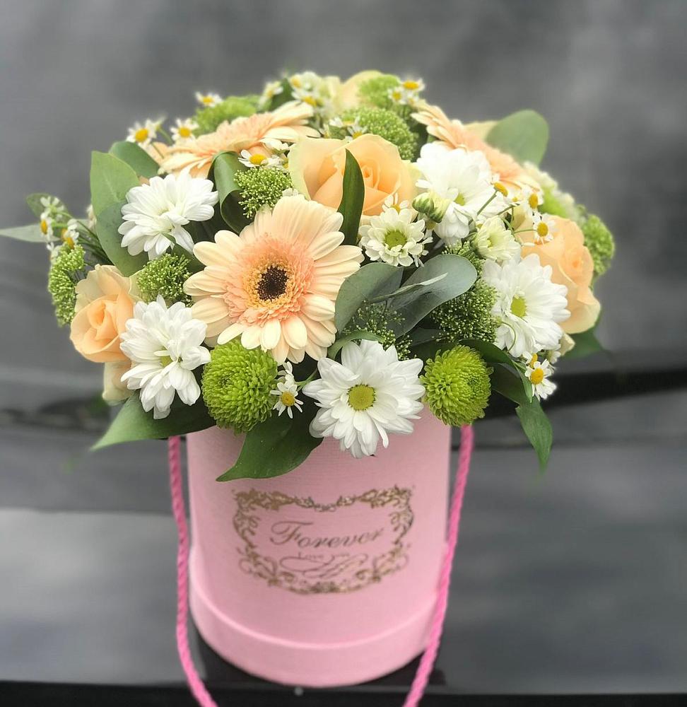 Цветочная композиция из Розы, Герберы и Хризантемы в шляпной коробке в Красной горе