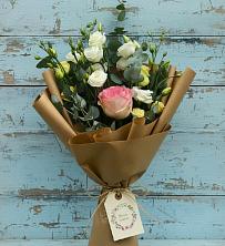 Букет цветов из:  Розы и Лизиантусы в Красной горе