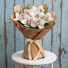 Букет цветов из:  Орхидеи и Розы #REPLACE_PRED# Красной горе